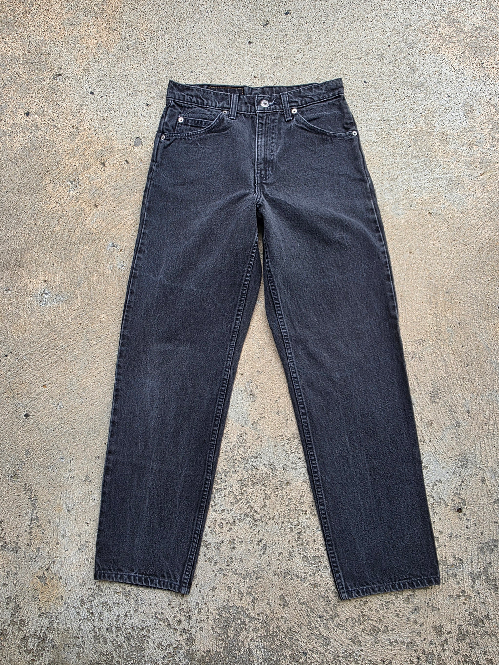 1990s Levis 550 30x30 Black Relaxed Fit Tapered Leg