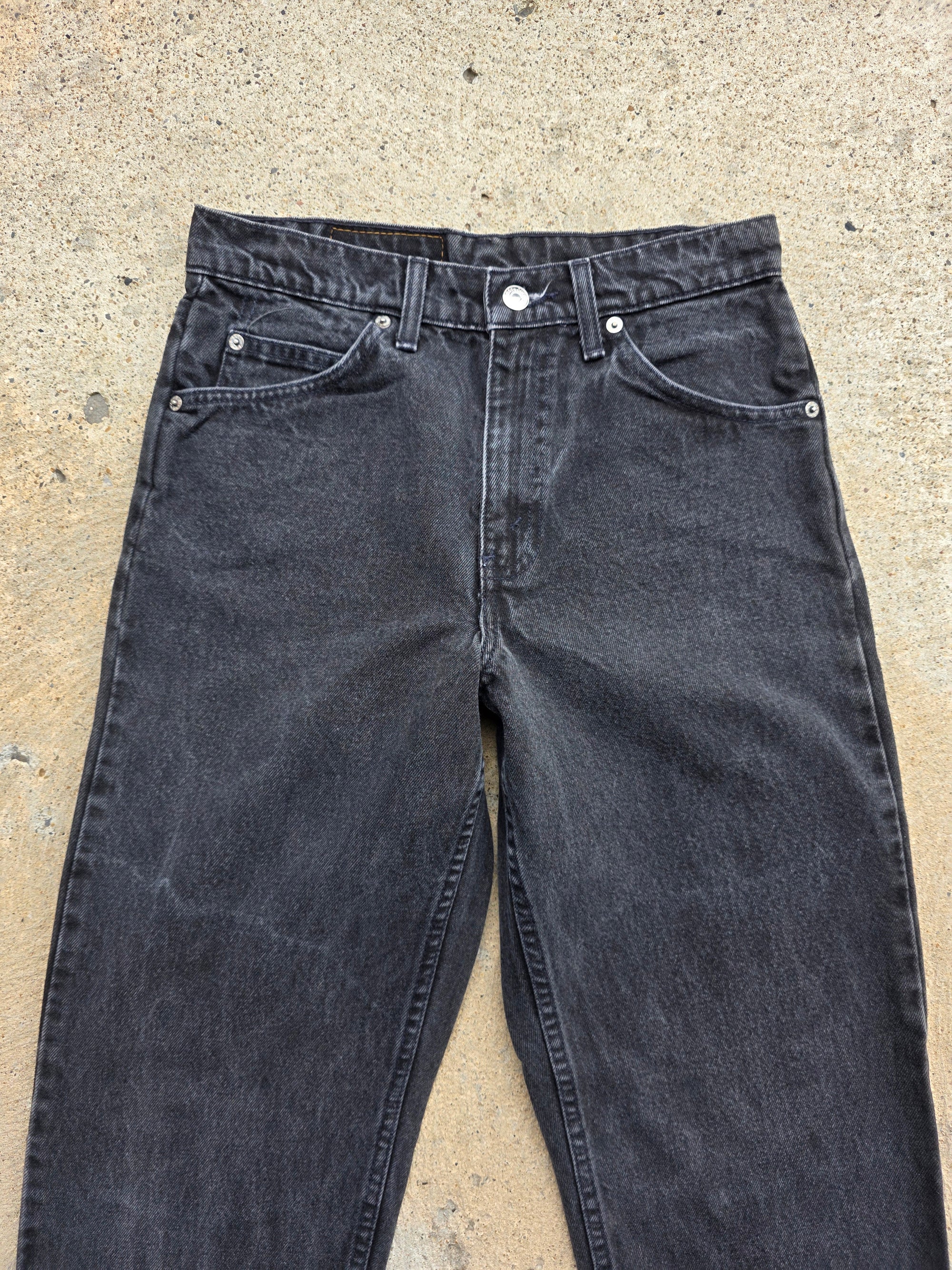 1990s Levis 550 30x30 Black Relaxed Fit Tapered Leg