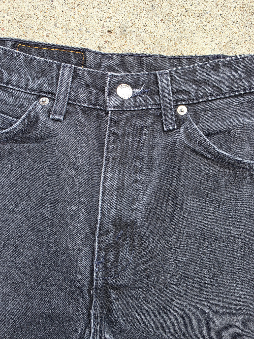 1990s Levis 550 30x30 Black Relaxed Fit Tapered Leg