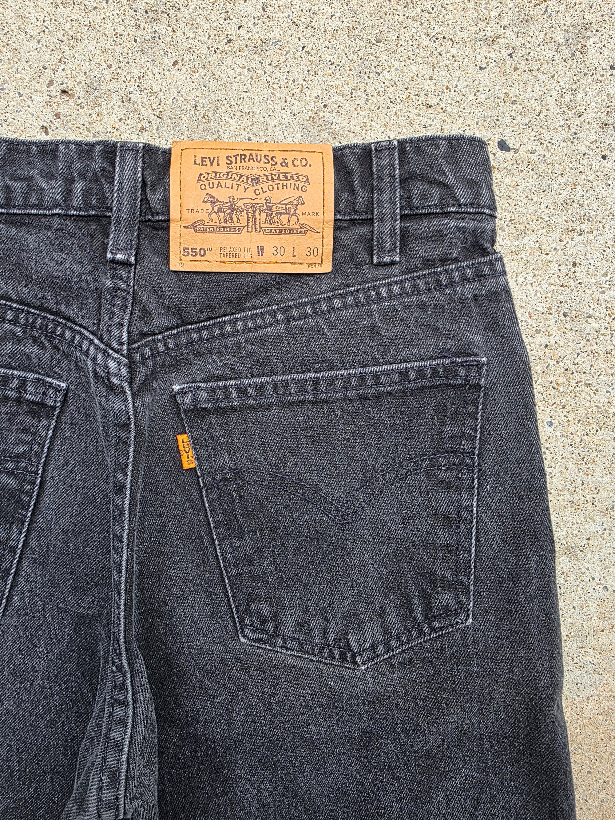 1990s Levis 550 30x30 Black Relaxed Fit Tapered Leg