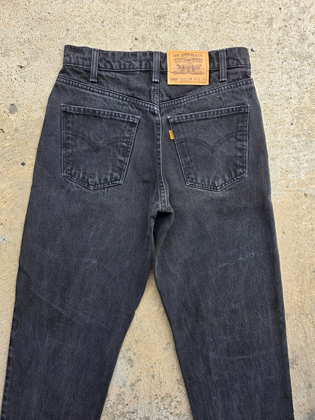 1990s Levis 550 30x30 Black Relaxed Fit Tapered Leg