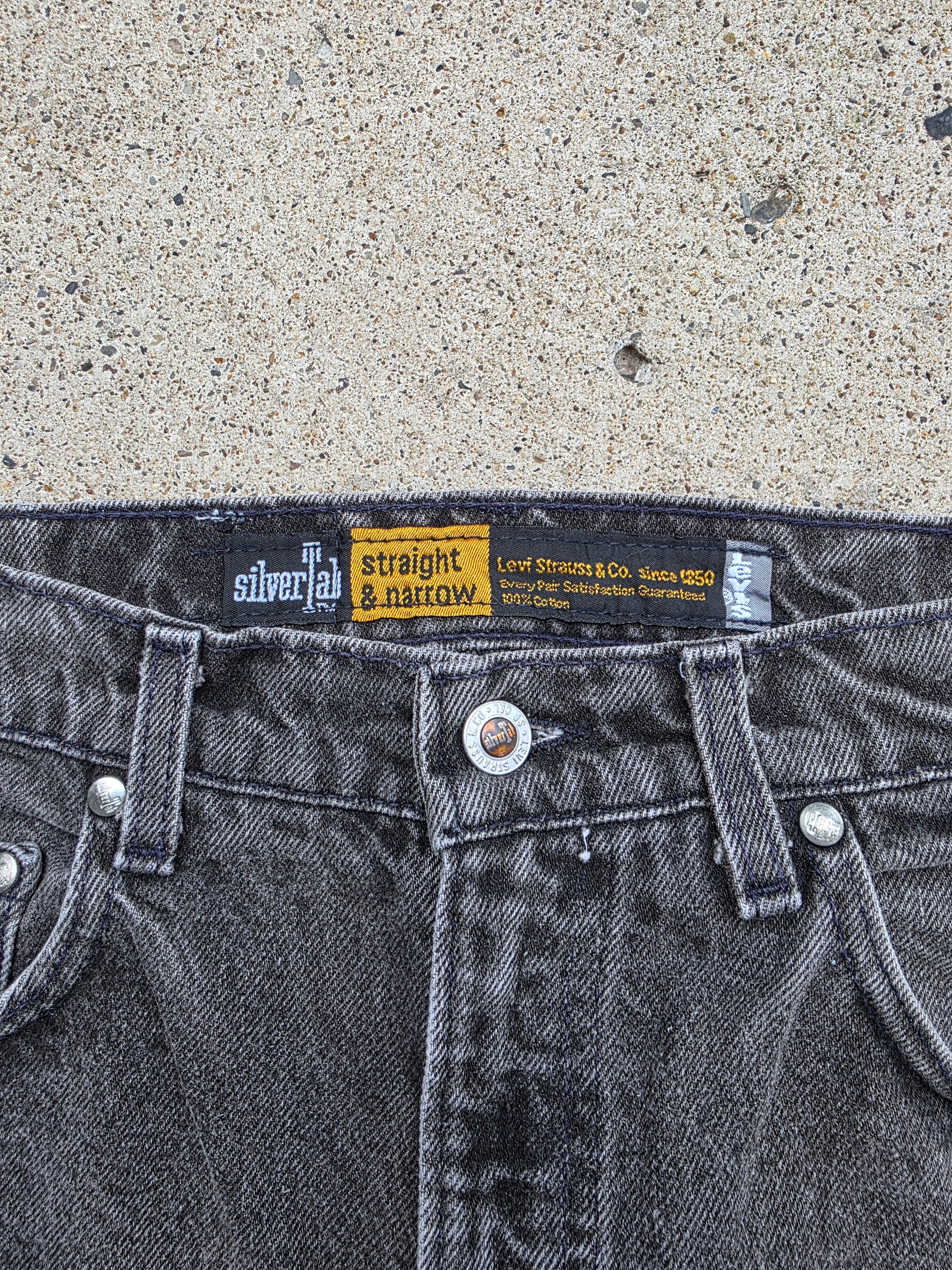 1990s Levis Silvertab Straight & Narrow 30x32