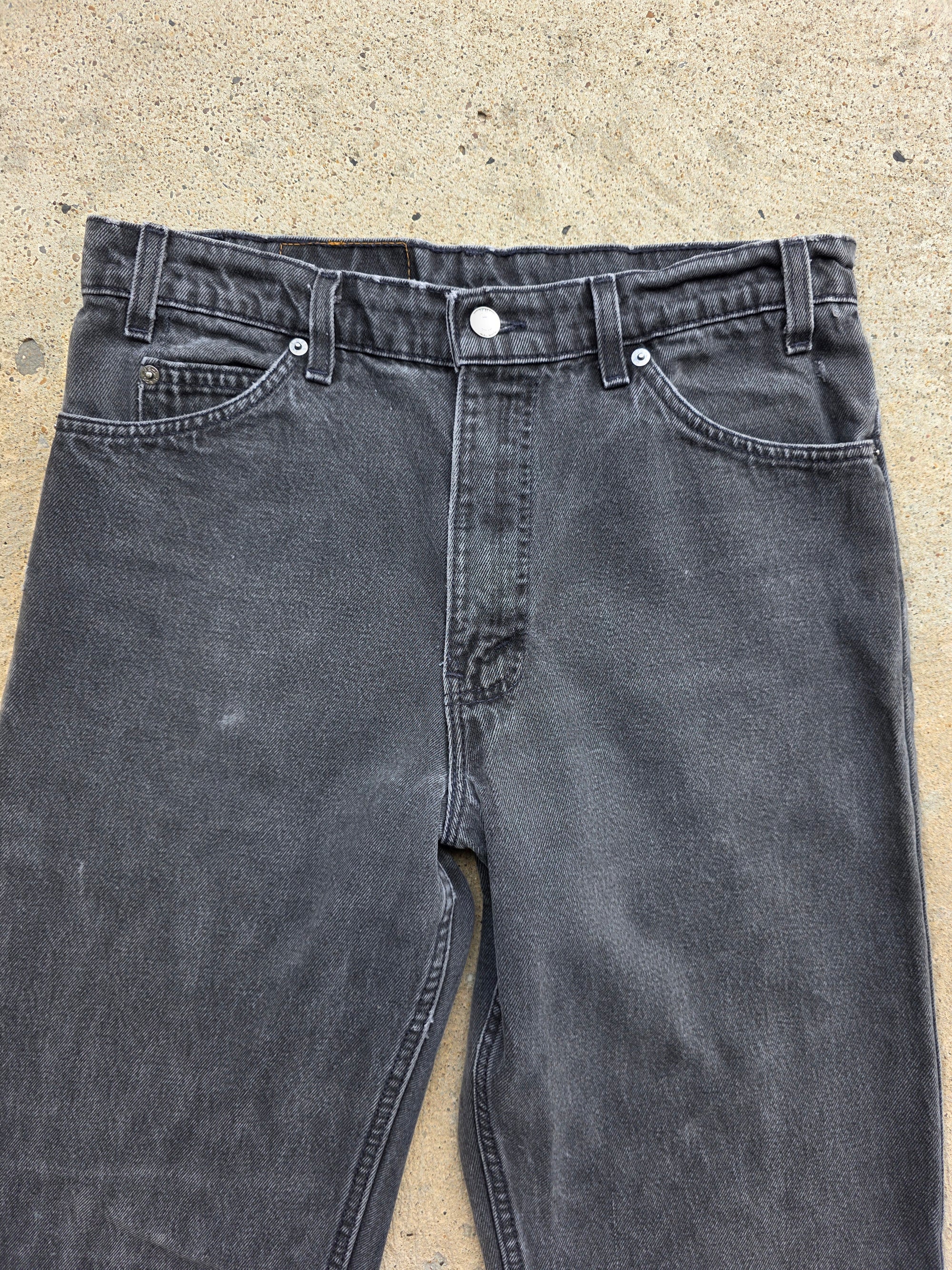 1990s Levis 550 Relaxed Fit Tapered Leg 34x34