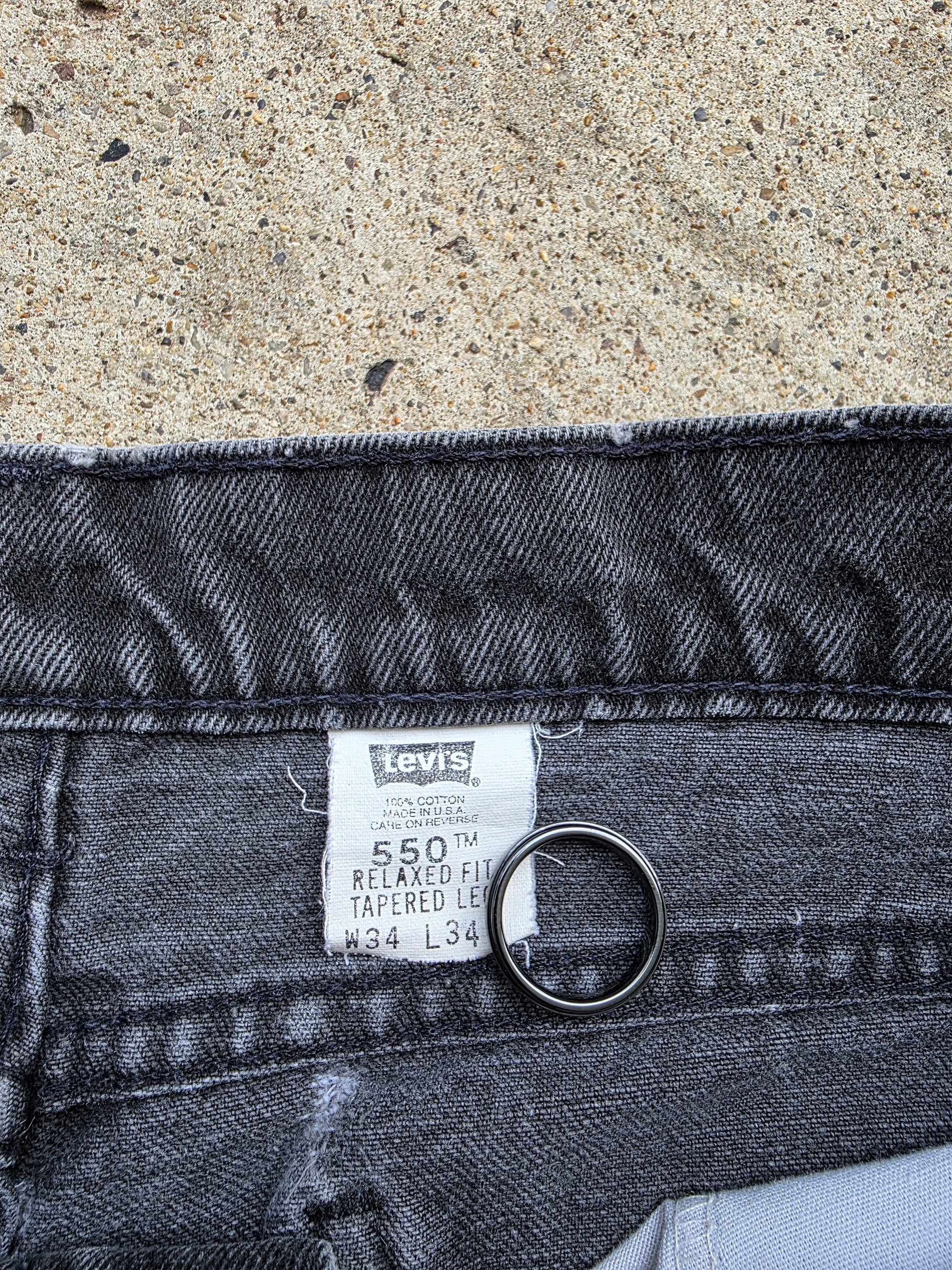 1990s Levis 550 Relaxed Fit Tapered Leg 34x34