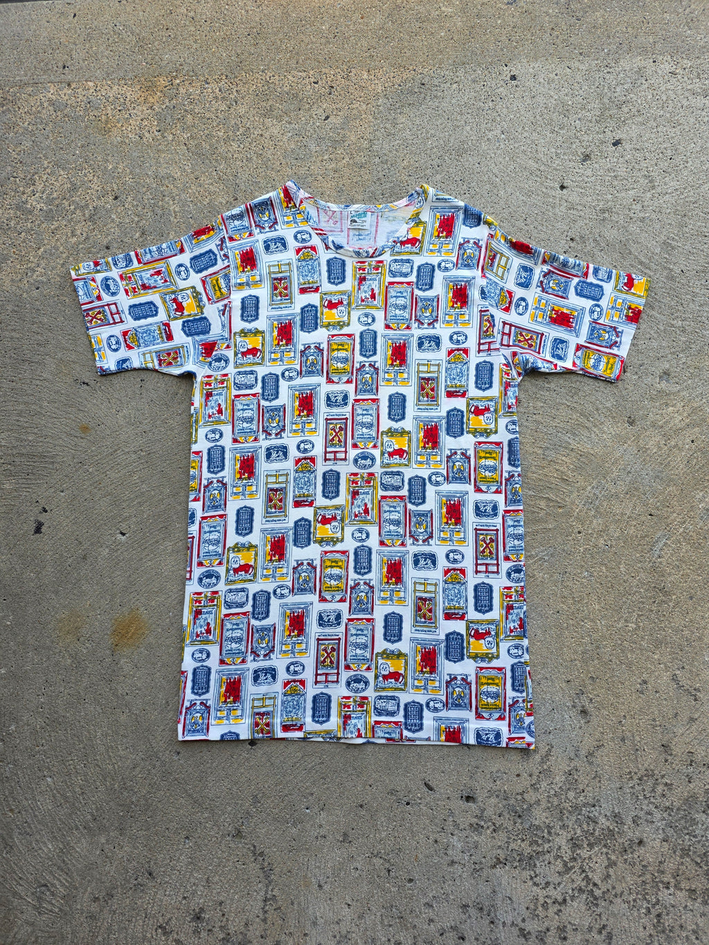 1970s Munsingwear Novelty Print Shirt Large