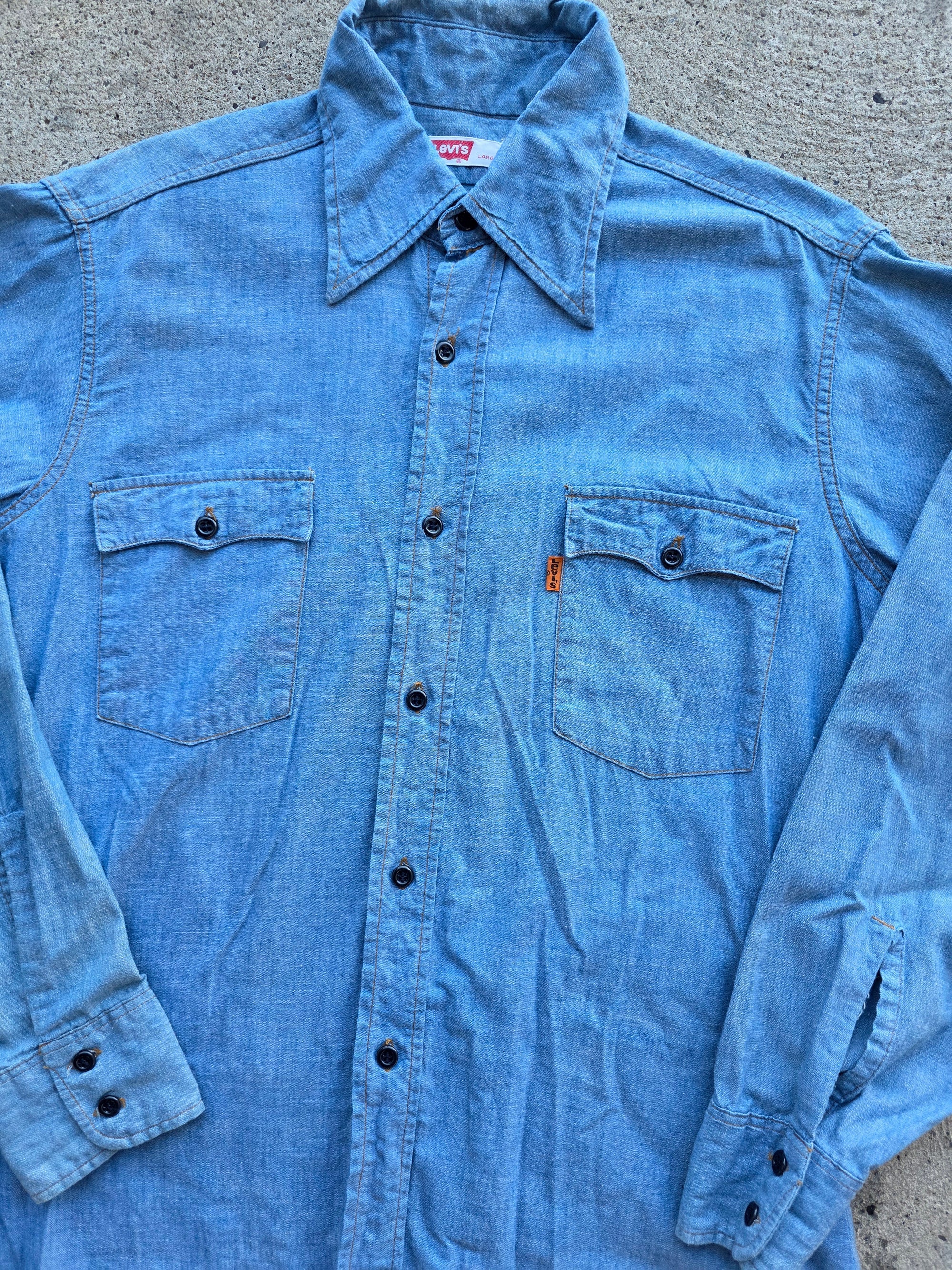 1970s Levis Chambray Shirt Large