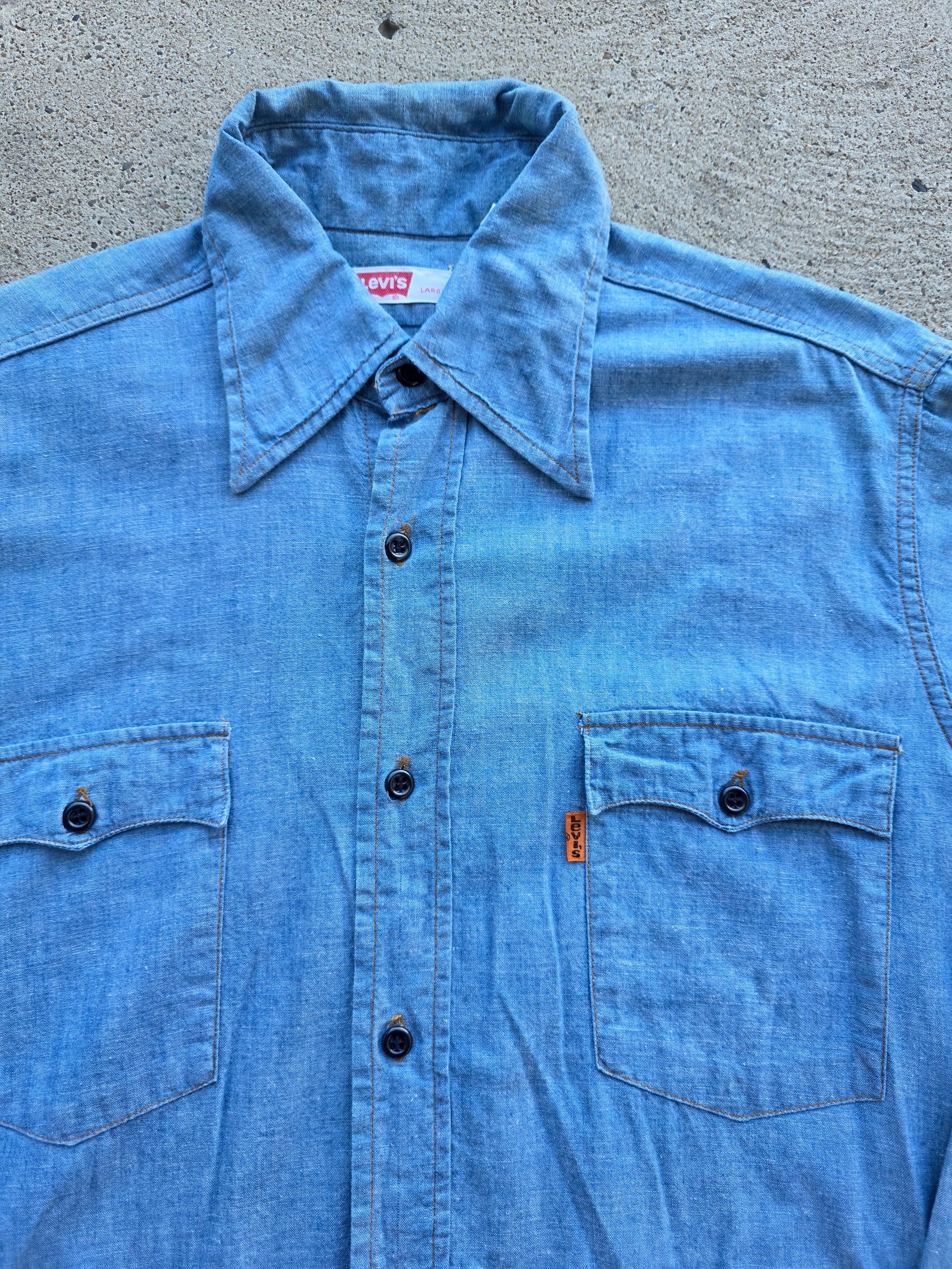 1970s Levis Chambray Shirt Large