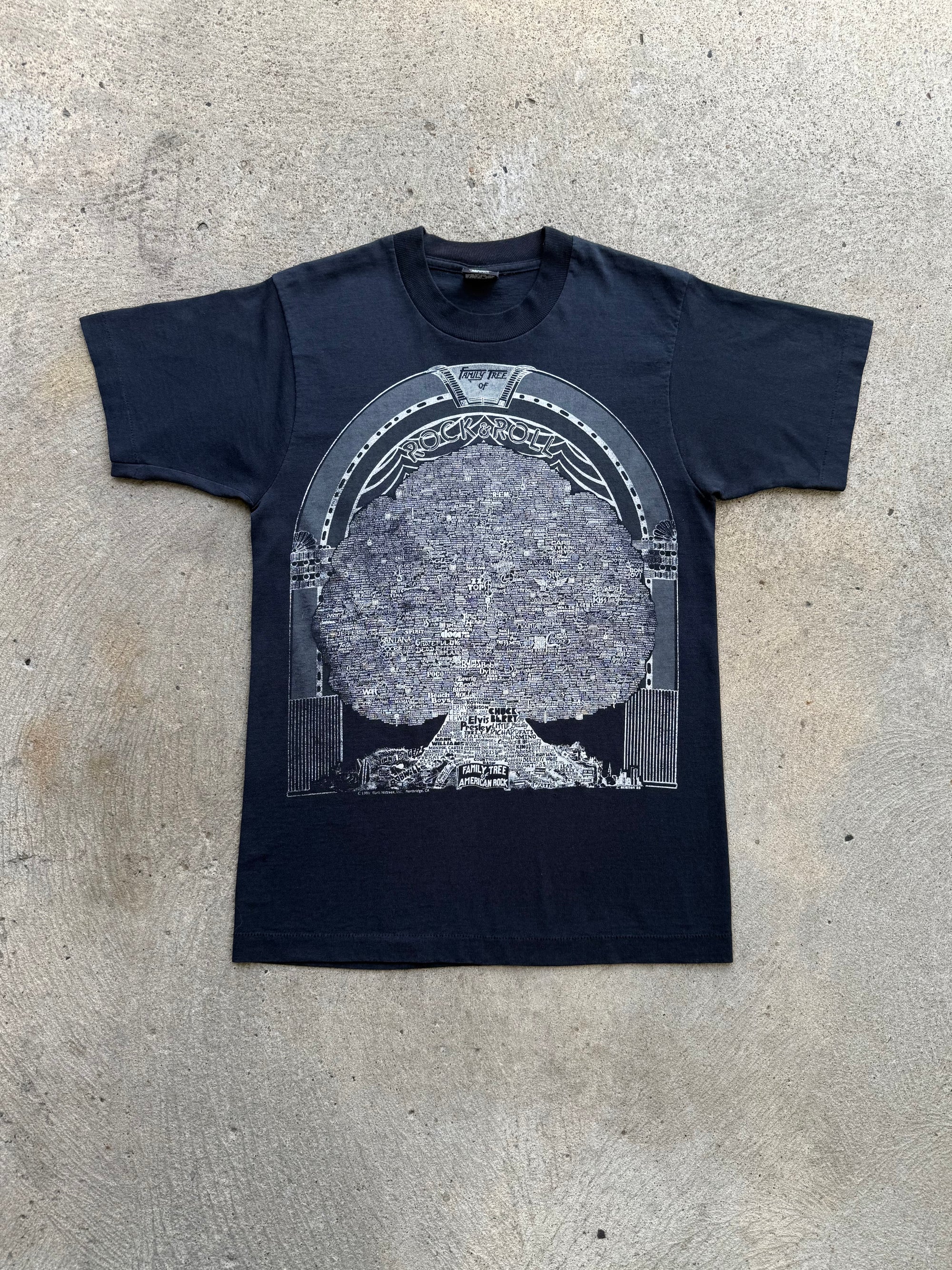 1990s Rock n Roll Hall Of Fame Shirt Medium