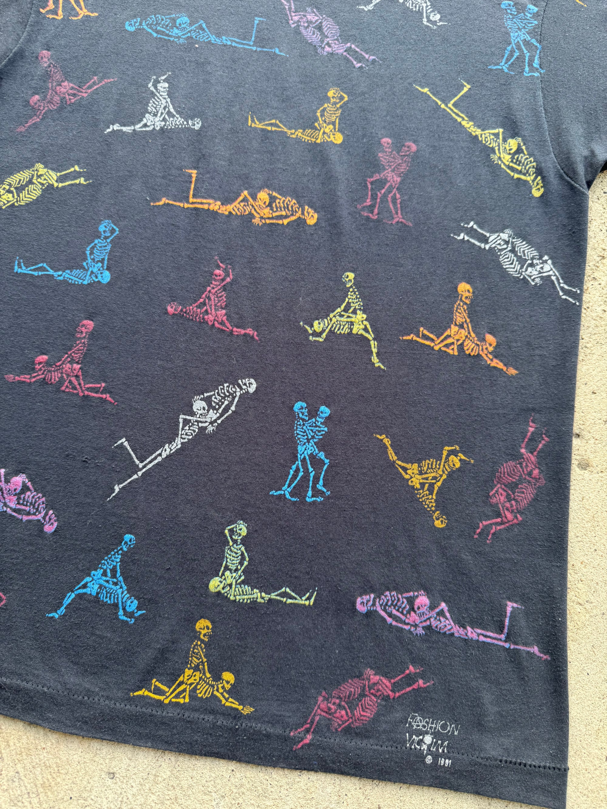 1991 Skeleton Sex Positions Fashion Victim Shirt Medium