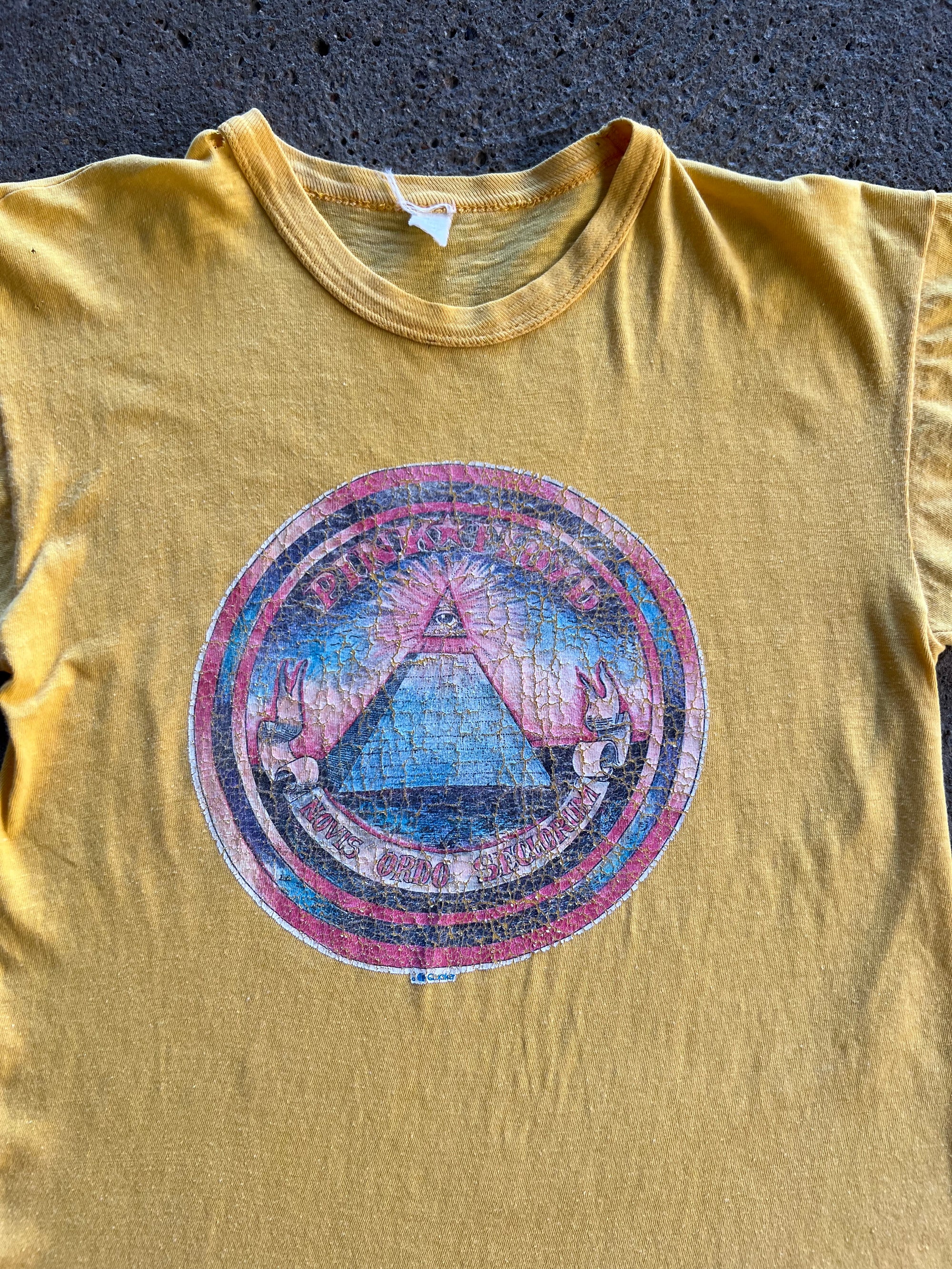 1970s Pink Floyd Novis Ordo Seclorum Shirt XS