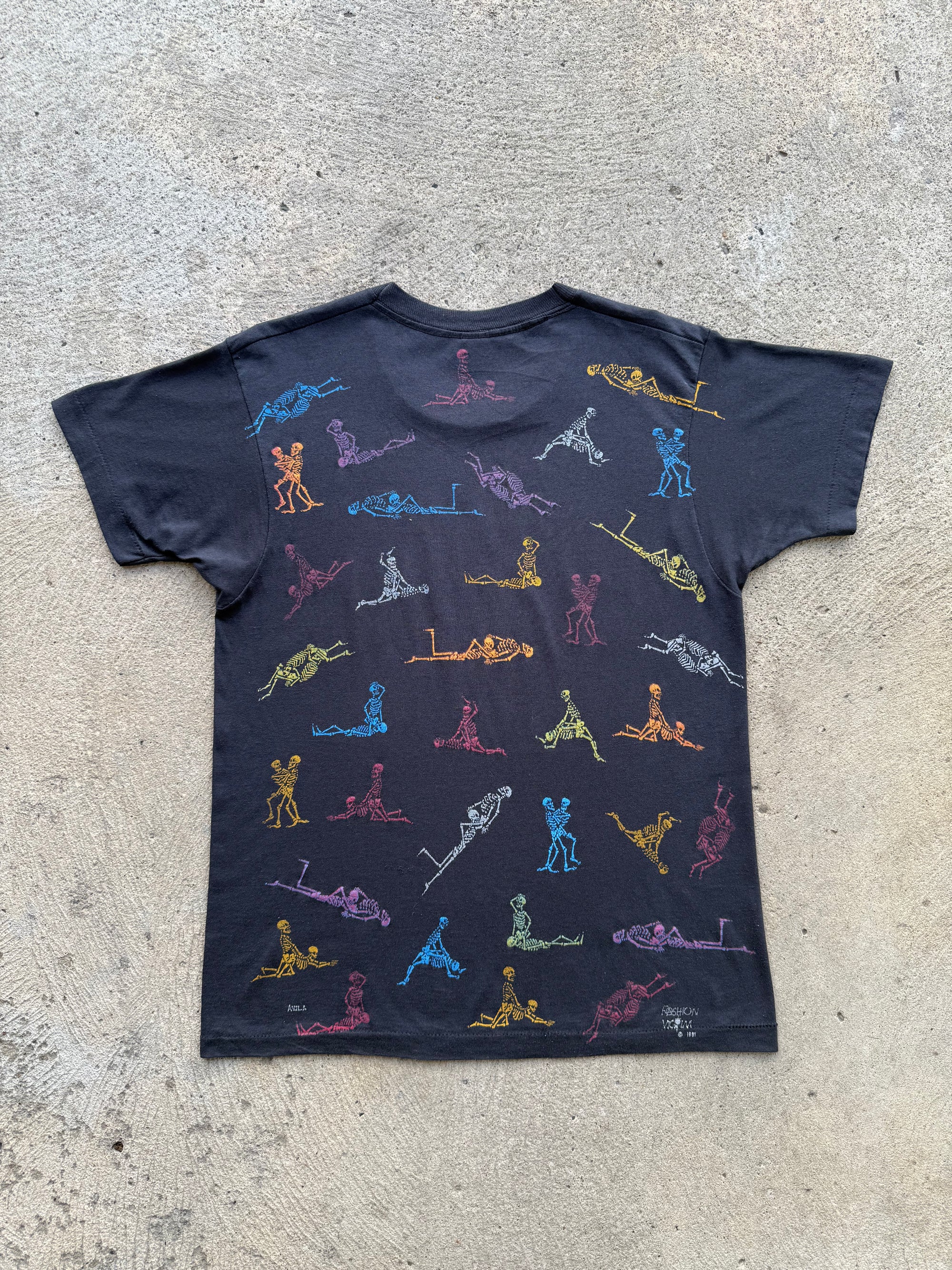 1991 Skeleton Sex Positions Fashion Victim Shirt Medium